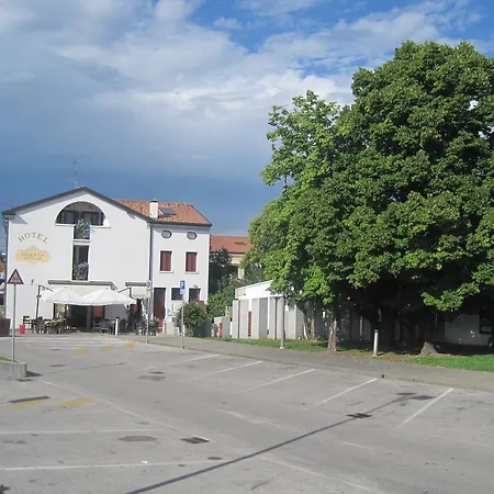 Annia Hotel