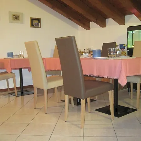 Hotel Annia 3*