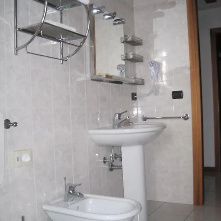 Hotel Annia 3*